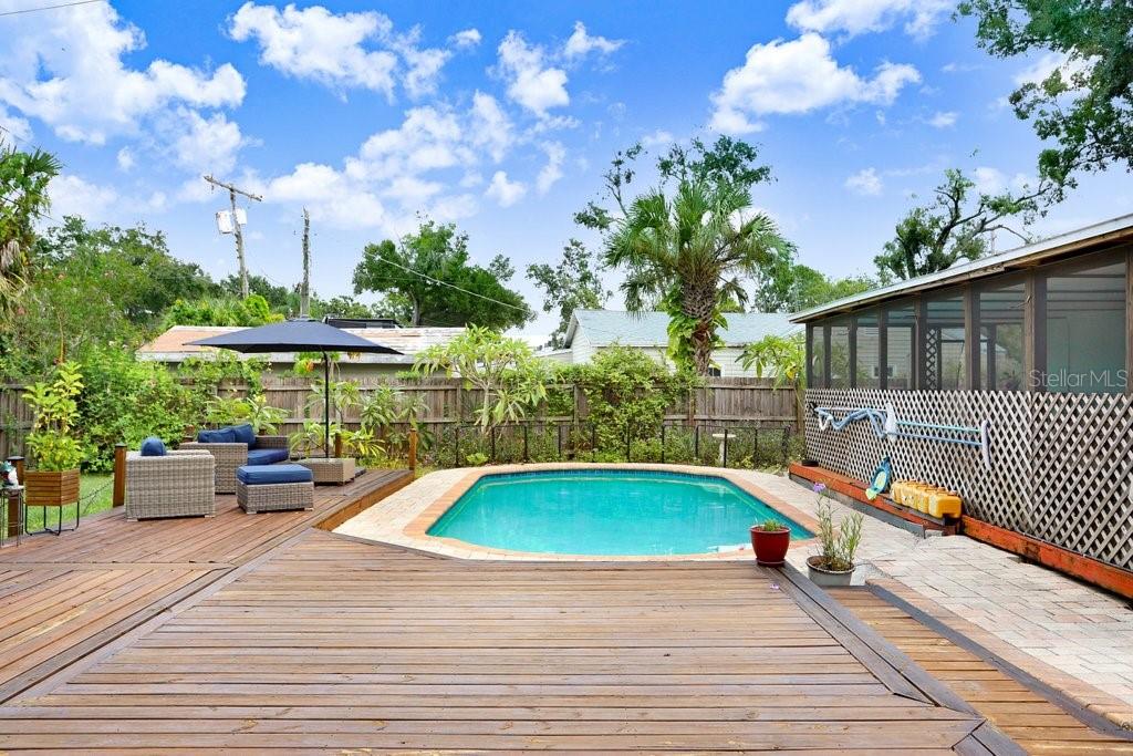 Image 23 of 40 For 905 Cornelius Avenue