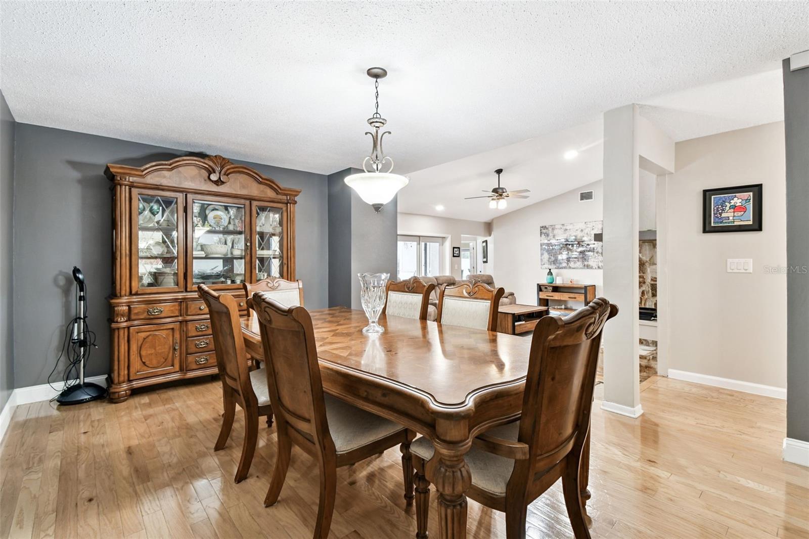 Listing photo id 9 for 40 Citrus Court