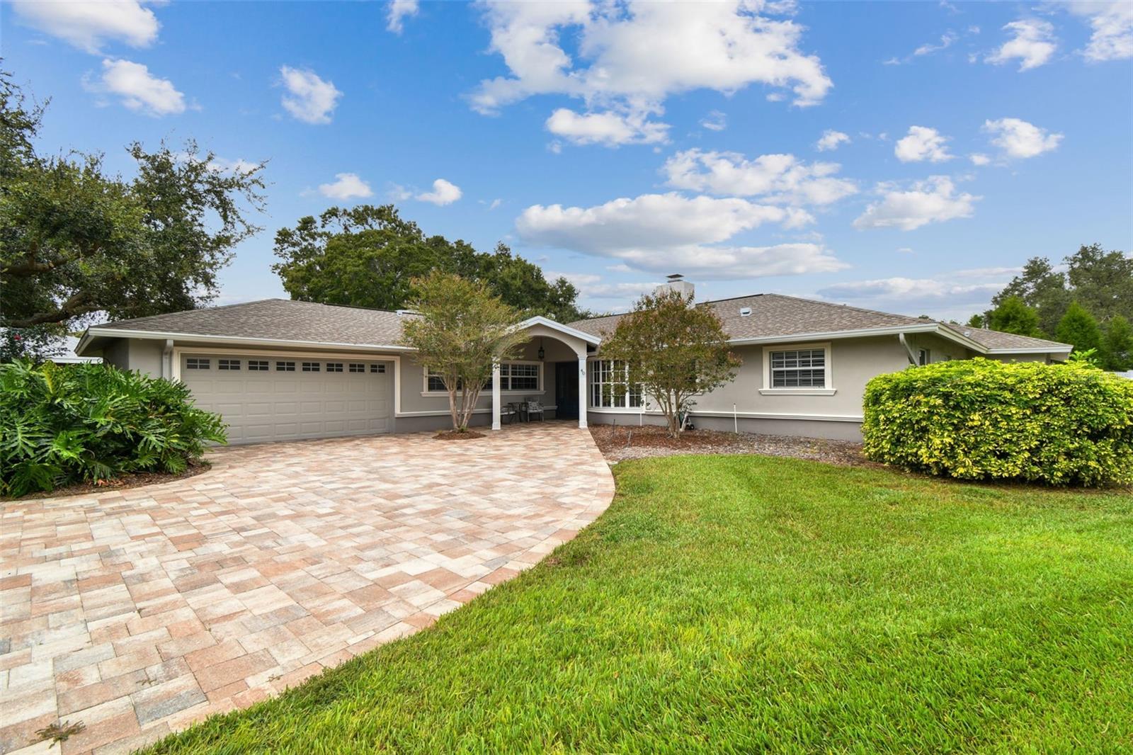 Listing photo id 0 for 40 Citrus Court