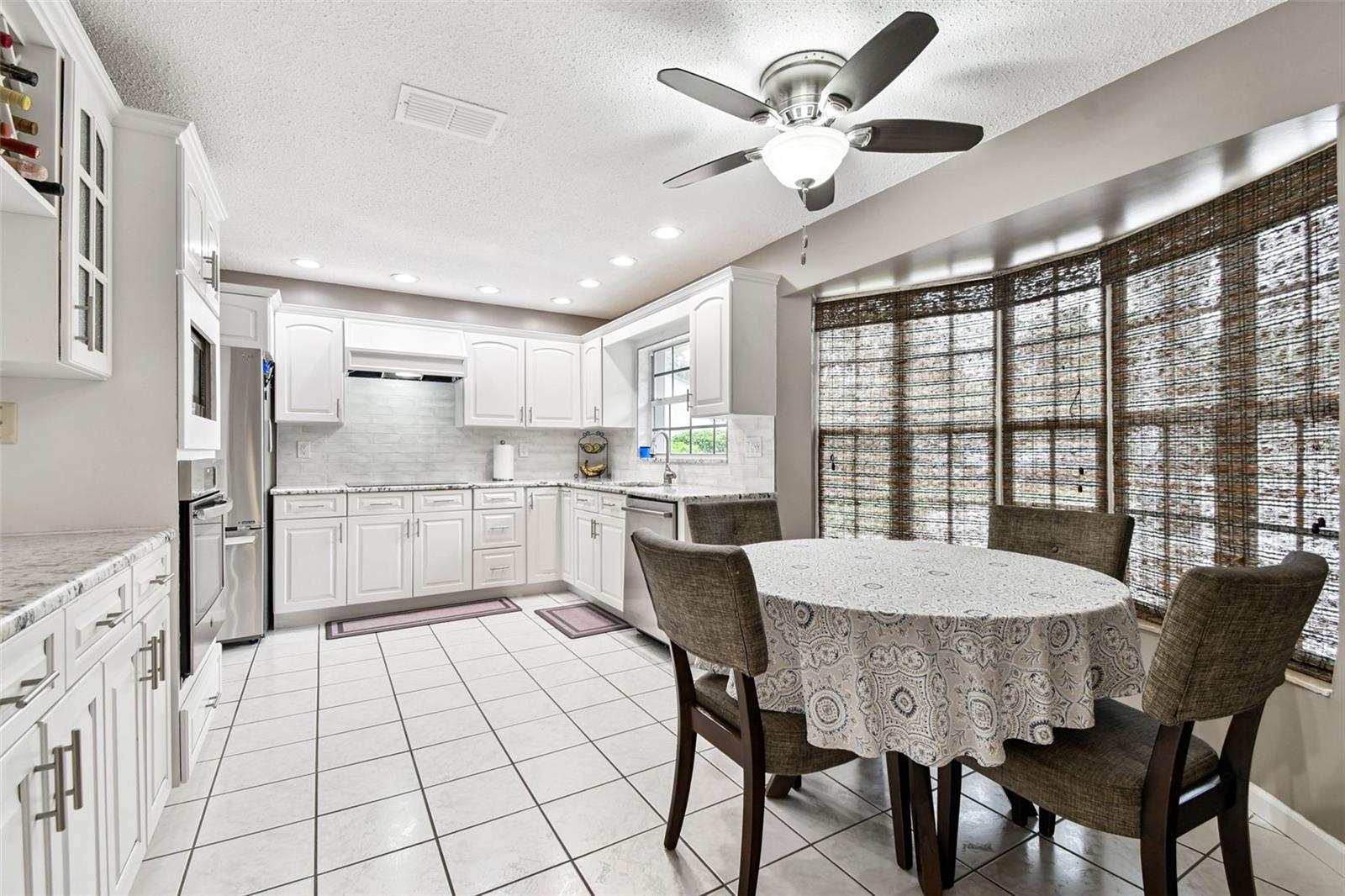 Listing photo id 19 for 40 Citrus Court