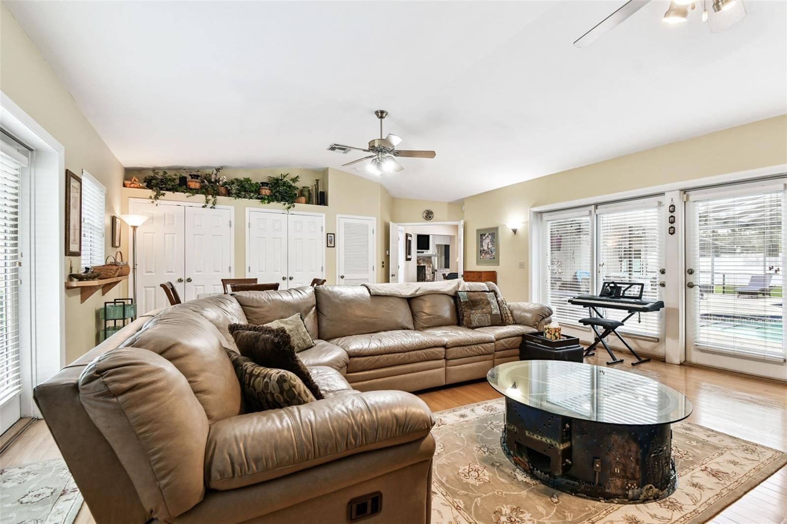 Listing photo id 31 for 40 Citrus Court