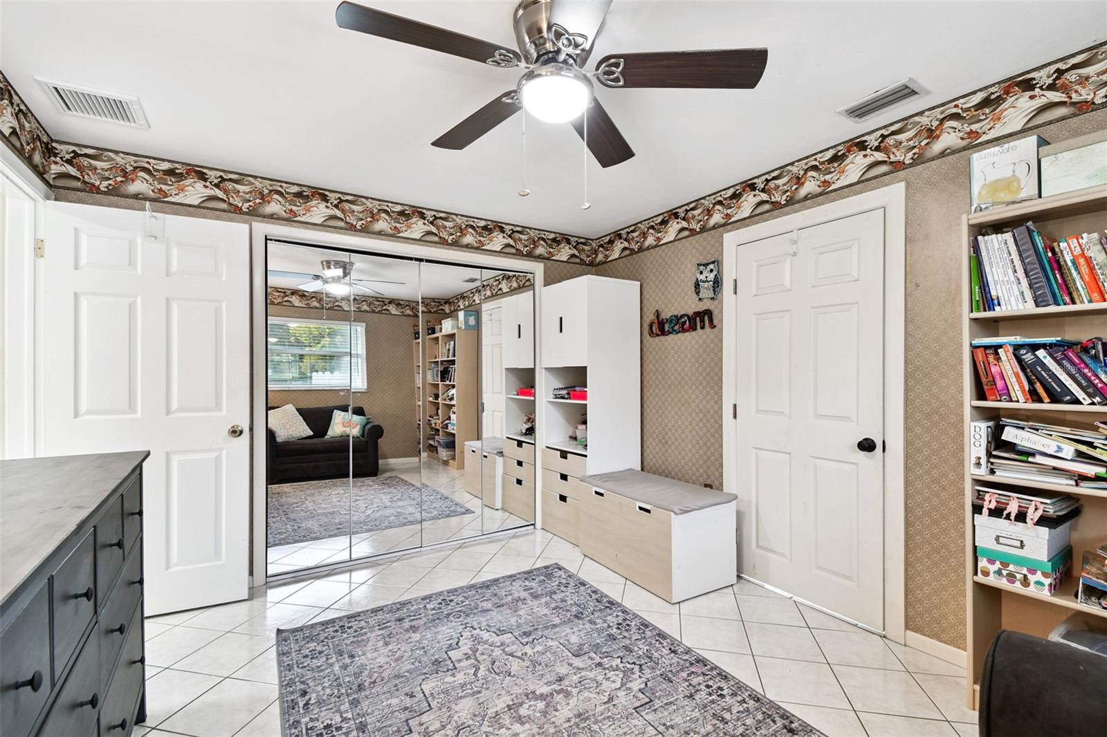 Listing photo id 49 for 40 Citrus Court