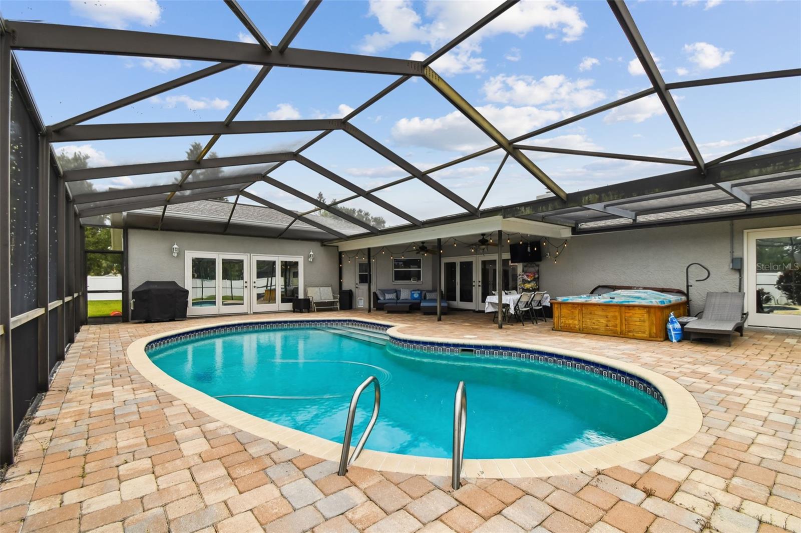 Listing photo id 62 for 40 Citrus Court