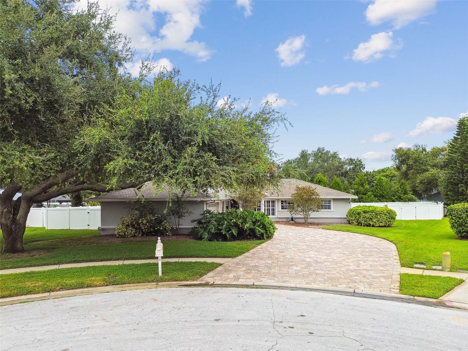Listing photo id 72 for 40 Citrus Court