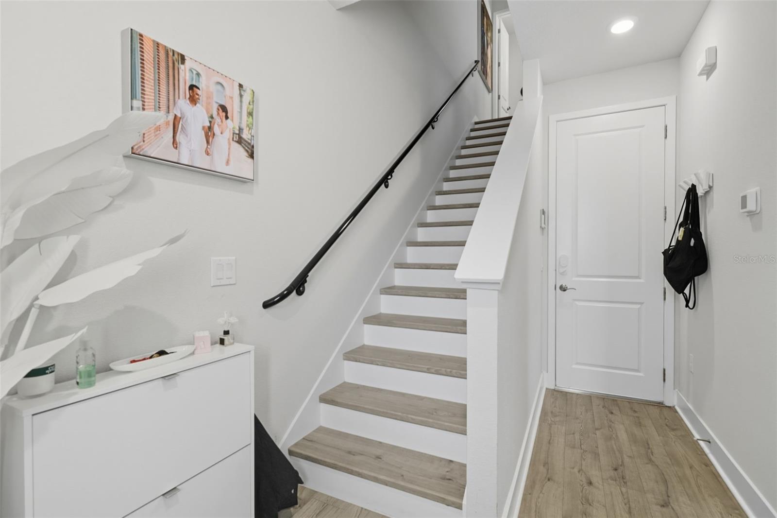 Image 10 of 46 For 2511 Grady Avenue 34