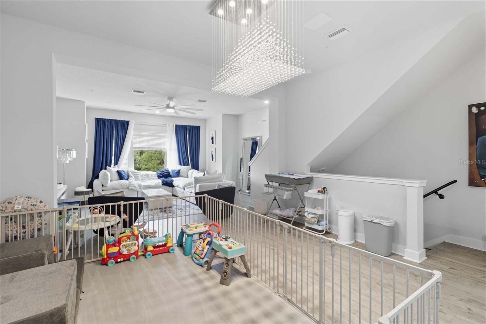 Image 17 of 46 For 2511 Grady Avenue 34
