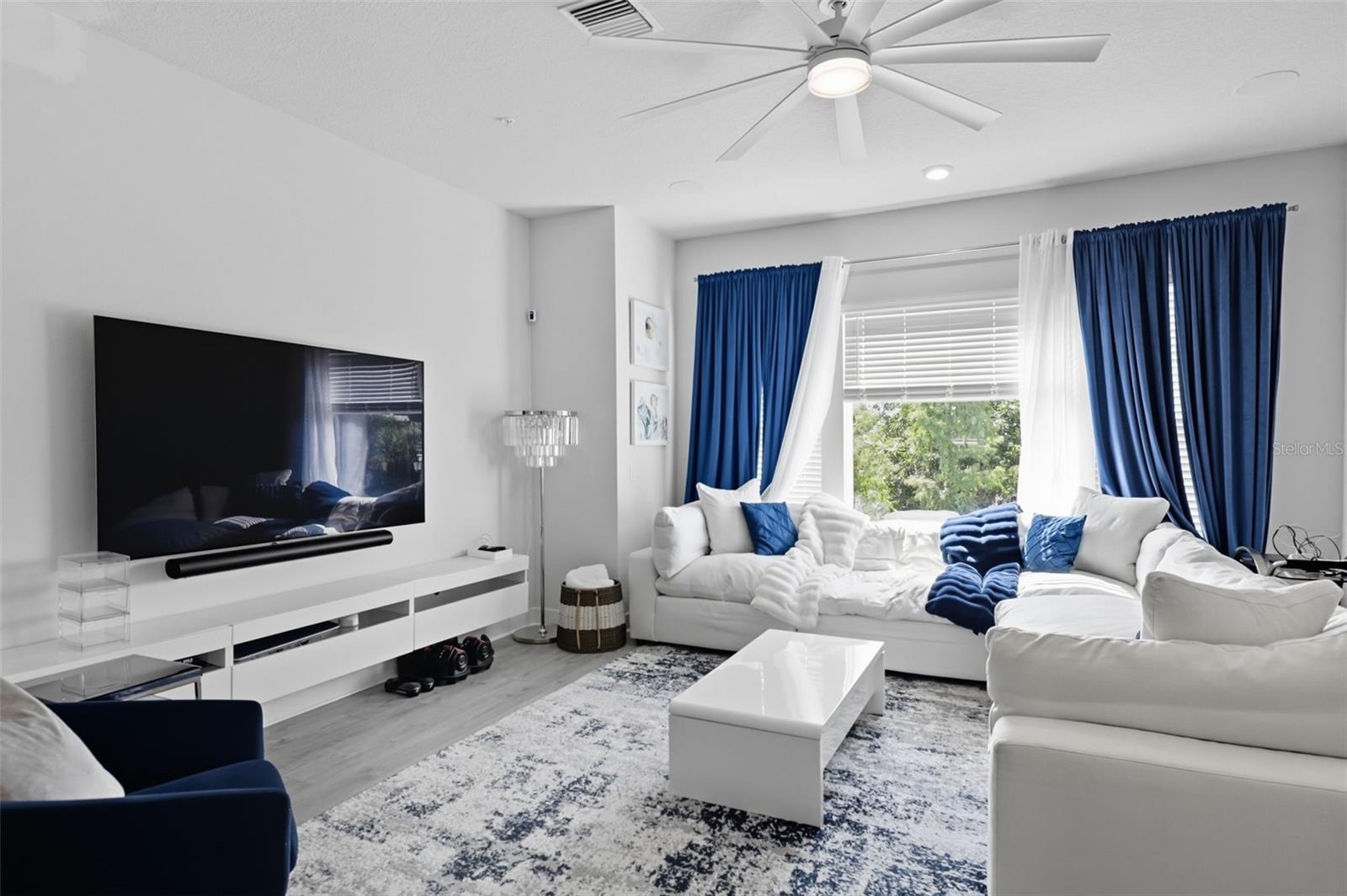 Image 20 of 46 For 2511 Grady Avenue 34