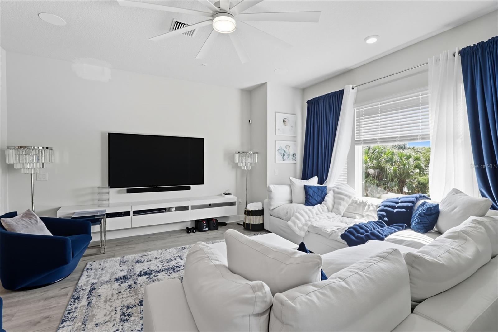 Image 23 of 46 For 2511 Grady Avenue 34
