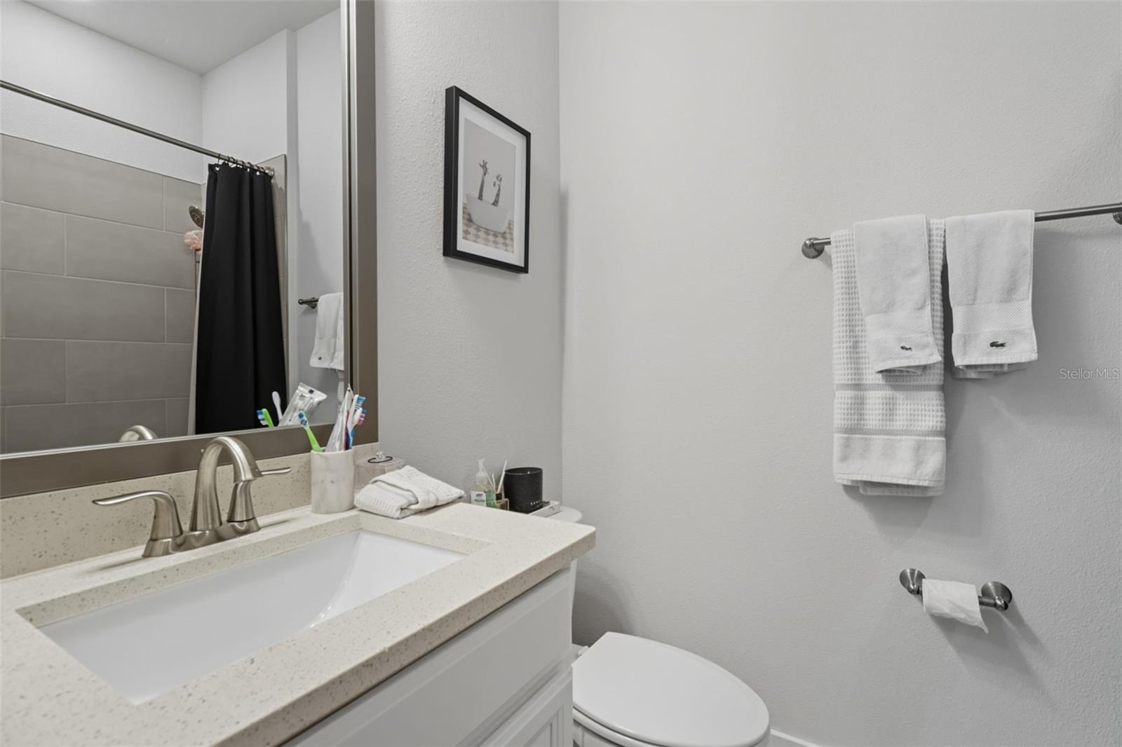 Image 37 of 46 For 2511 Grady Avenue 34