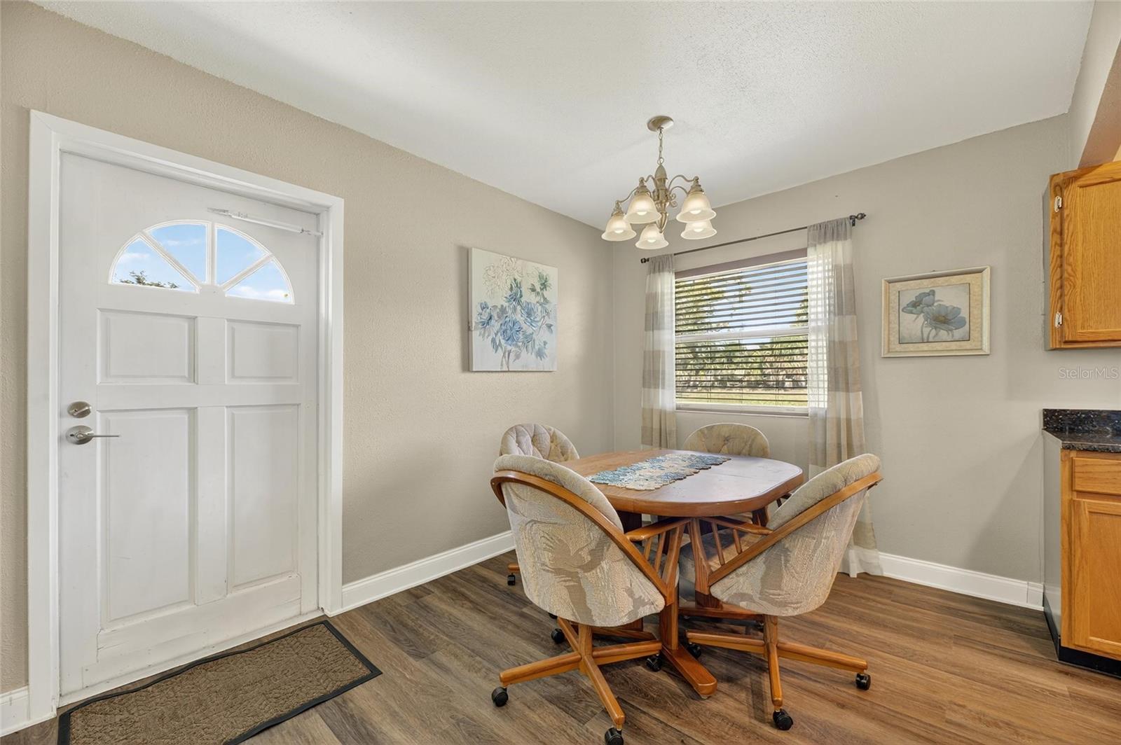 Image 10 of 53 For 101 Cambridge Trail 193