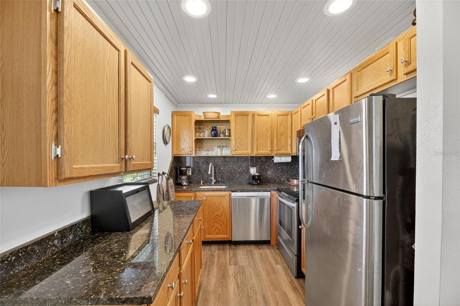 Image 11 of 53 For 101 Cambridge Trail 193