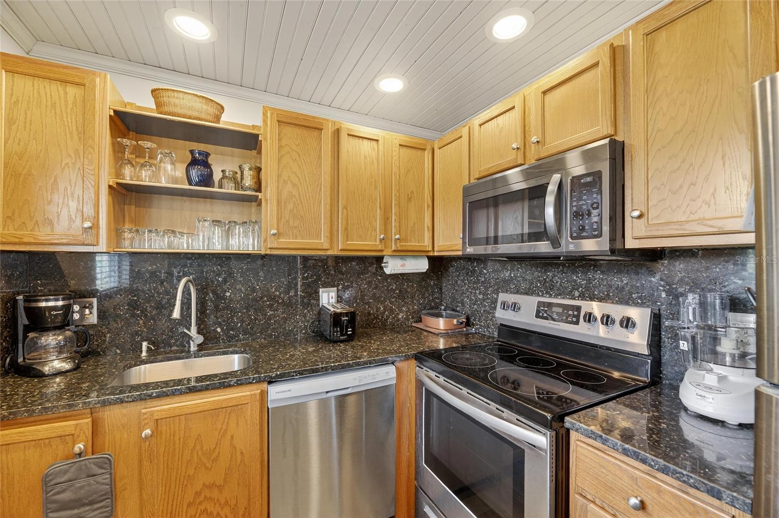 Image 13 of 53 For 101 Cambridge Trail 193