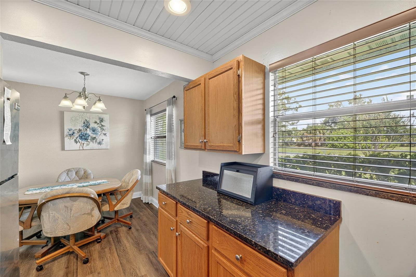 Image 15 of 53 For 101 Cambridge Trail 193