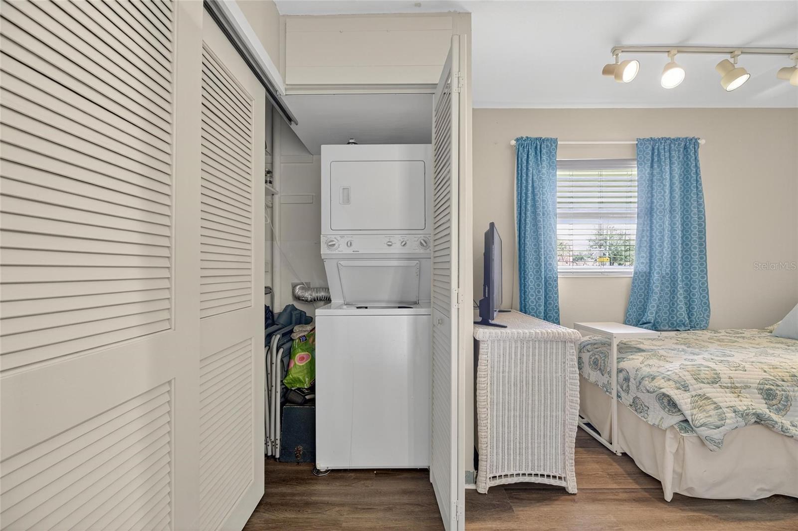 Image 28 of 53 For 101 Cambridge Trail 193