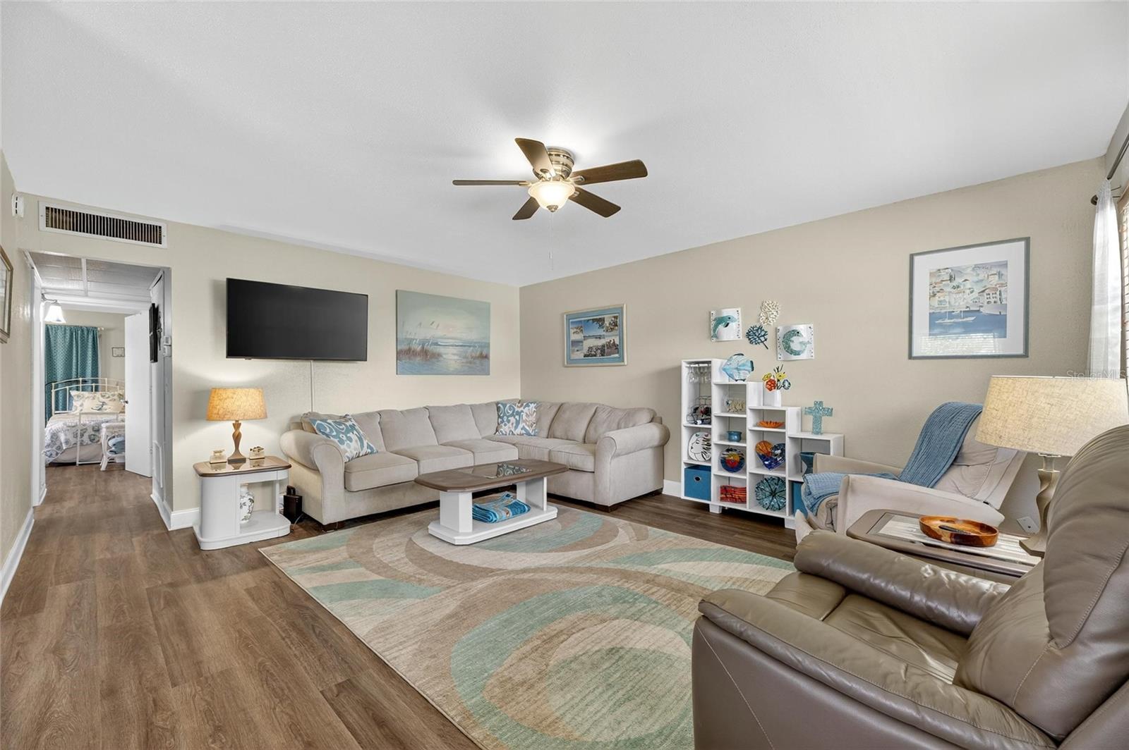 Image 3 of 53 For 101 Cambridge Trail 193