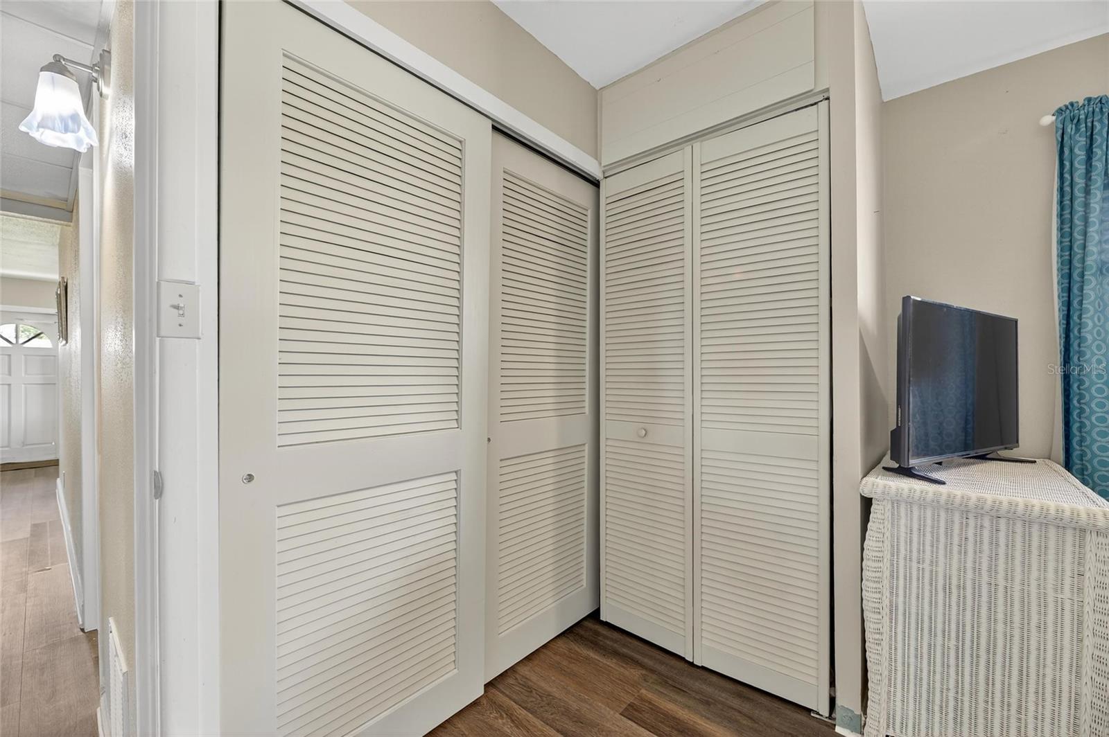 Image 30 of 53 For 101 Cambridge Trail 193