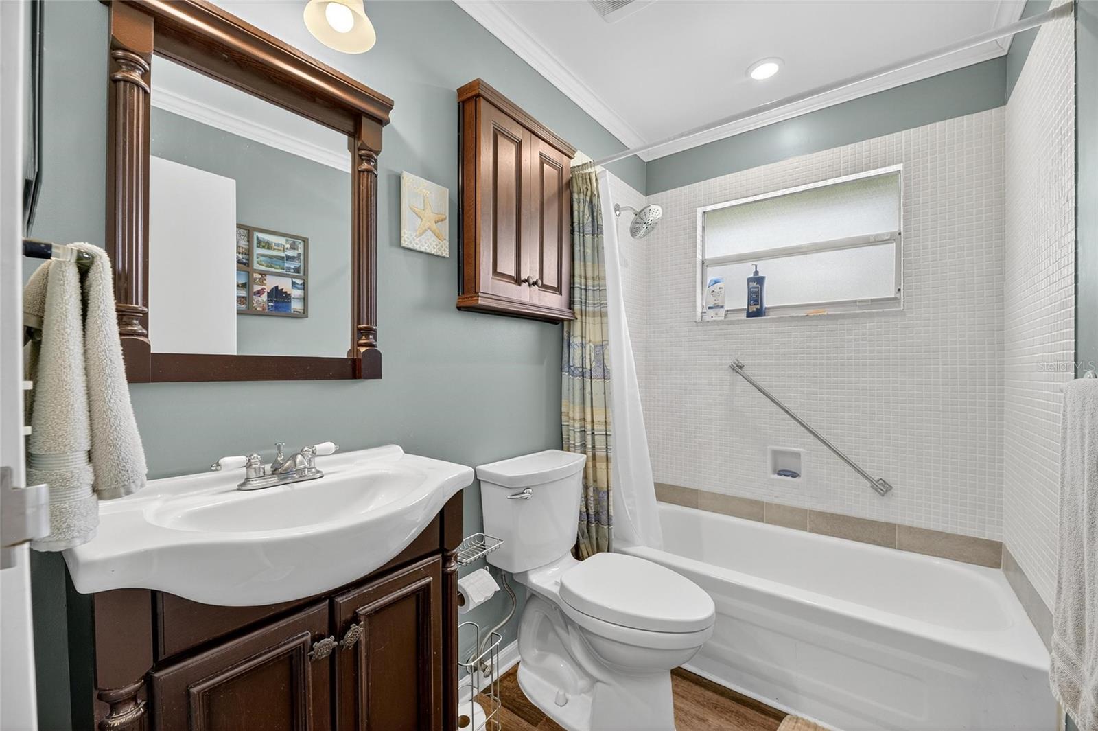 Image 31 of 53 For 101 Cambridge Trail 193