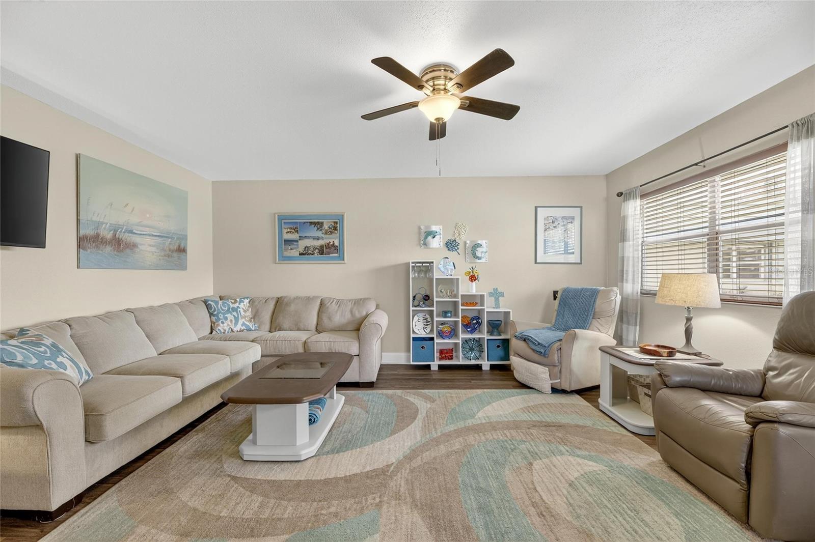 Image 4 of 53 For 101 Cambridge Trail 193