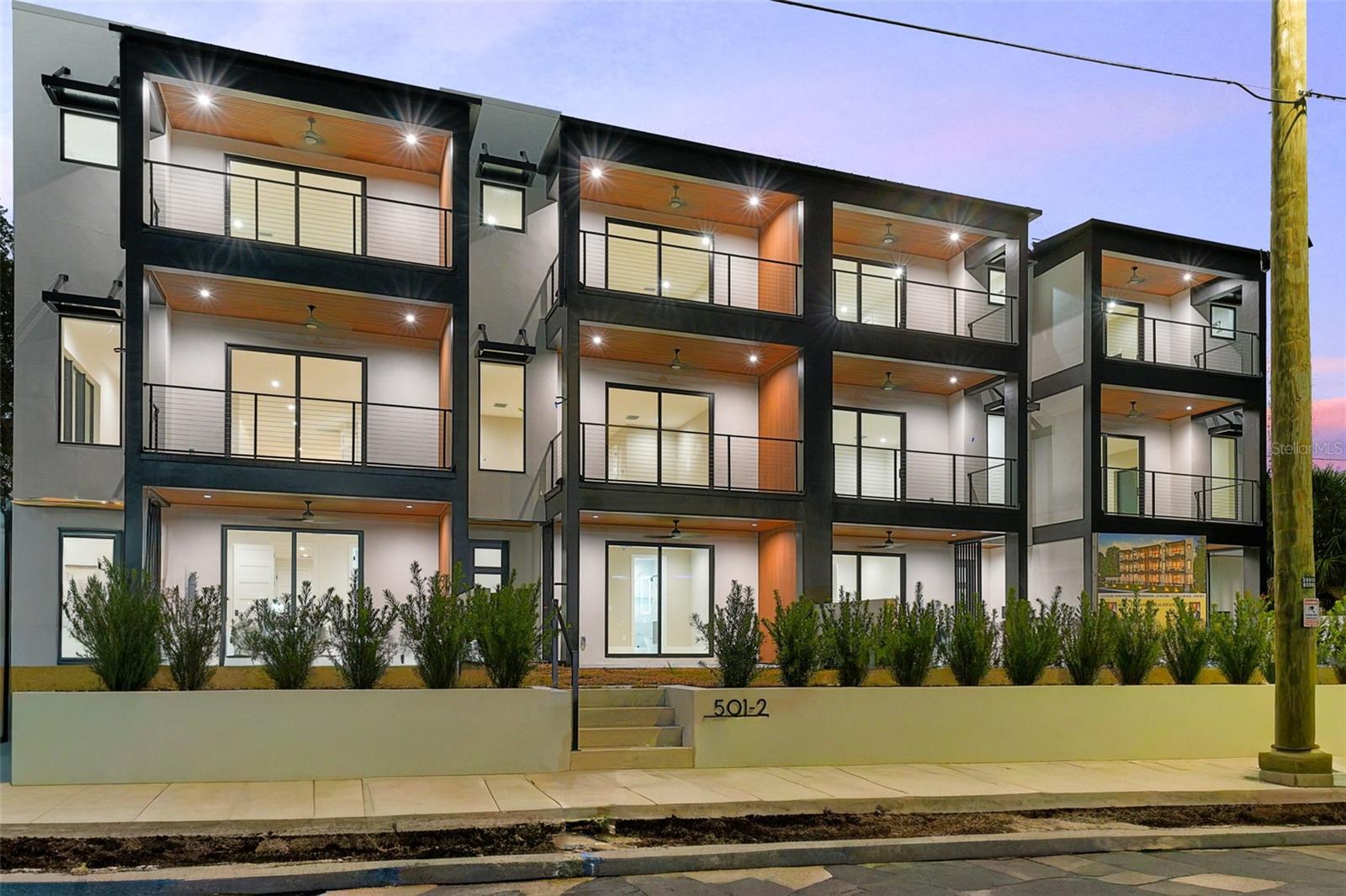 Image 9 of 84 For 501 Ross Avenue 3