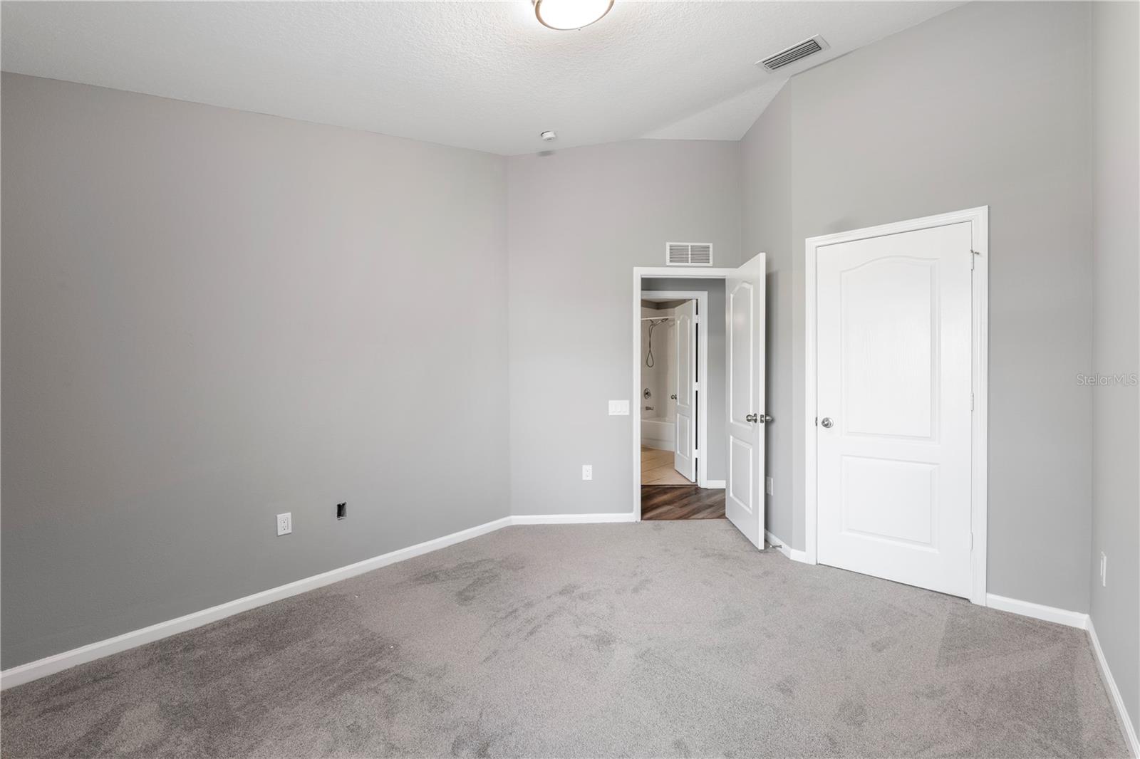 Image 17 of 29 For 26532 Castleview Way