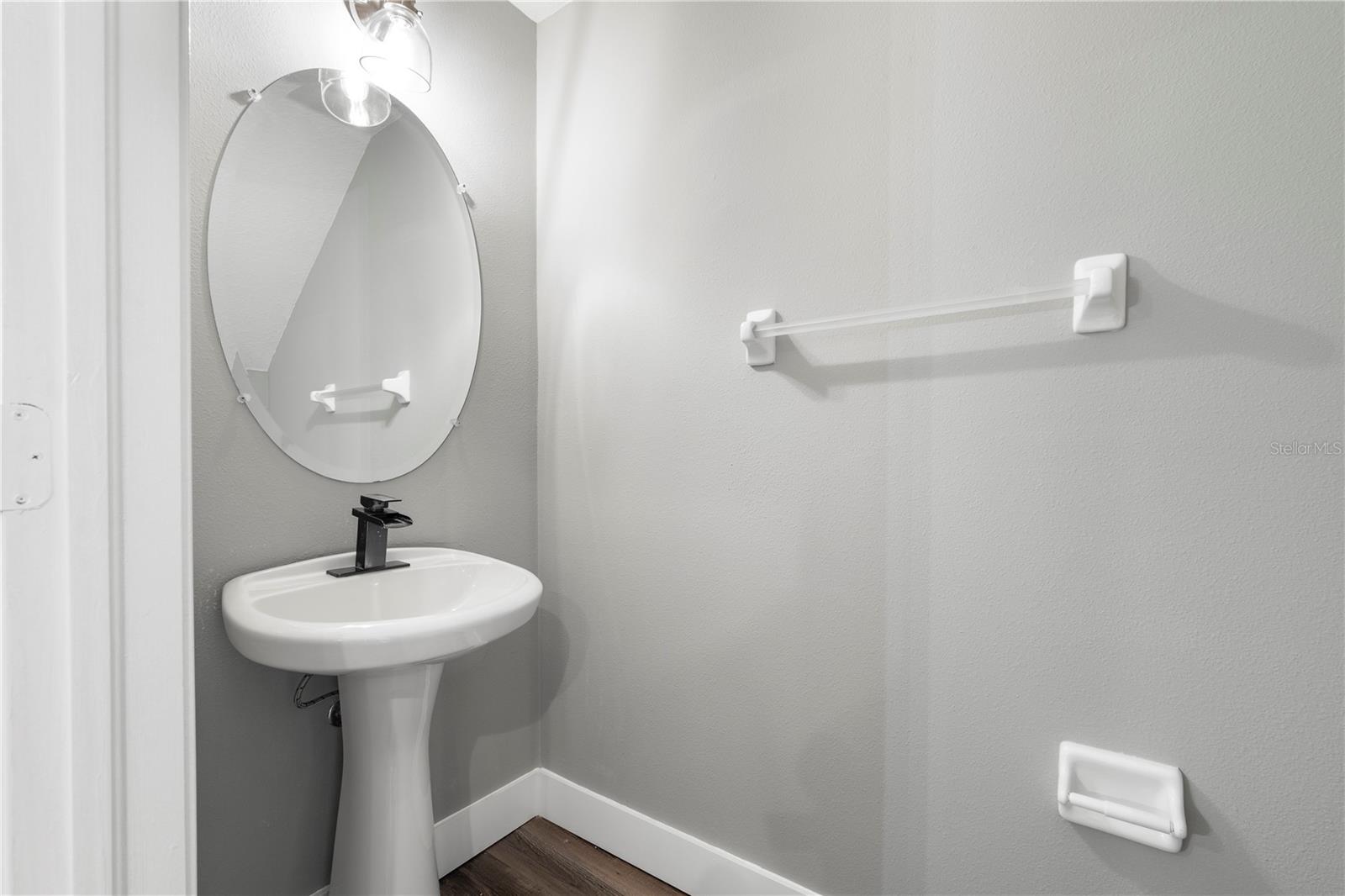Image 21 of 29 For 26532 Castleview Way