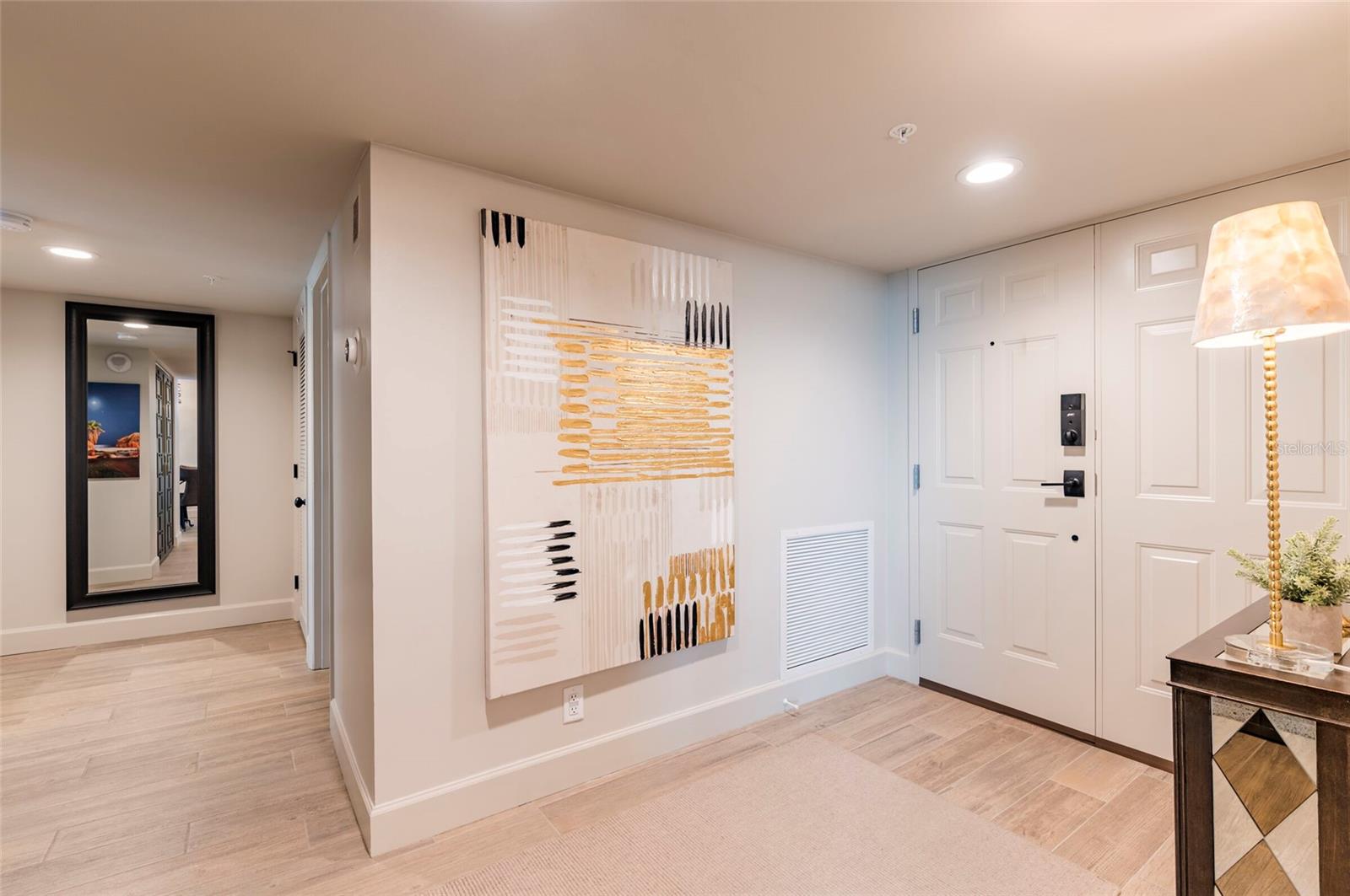 Image 11 of 57 For 1480 Gulf Boulevard 901
