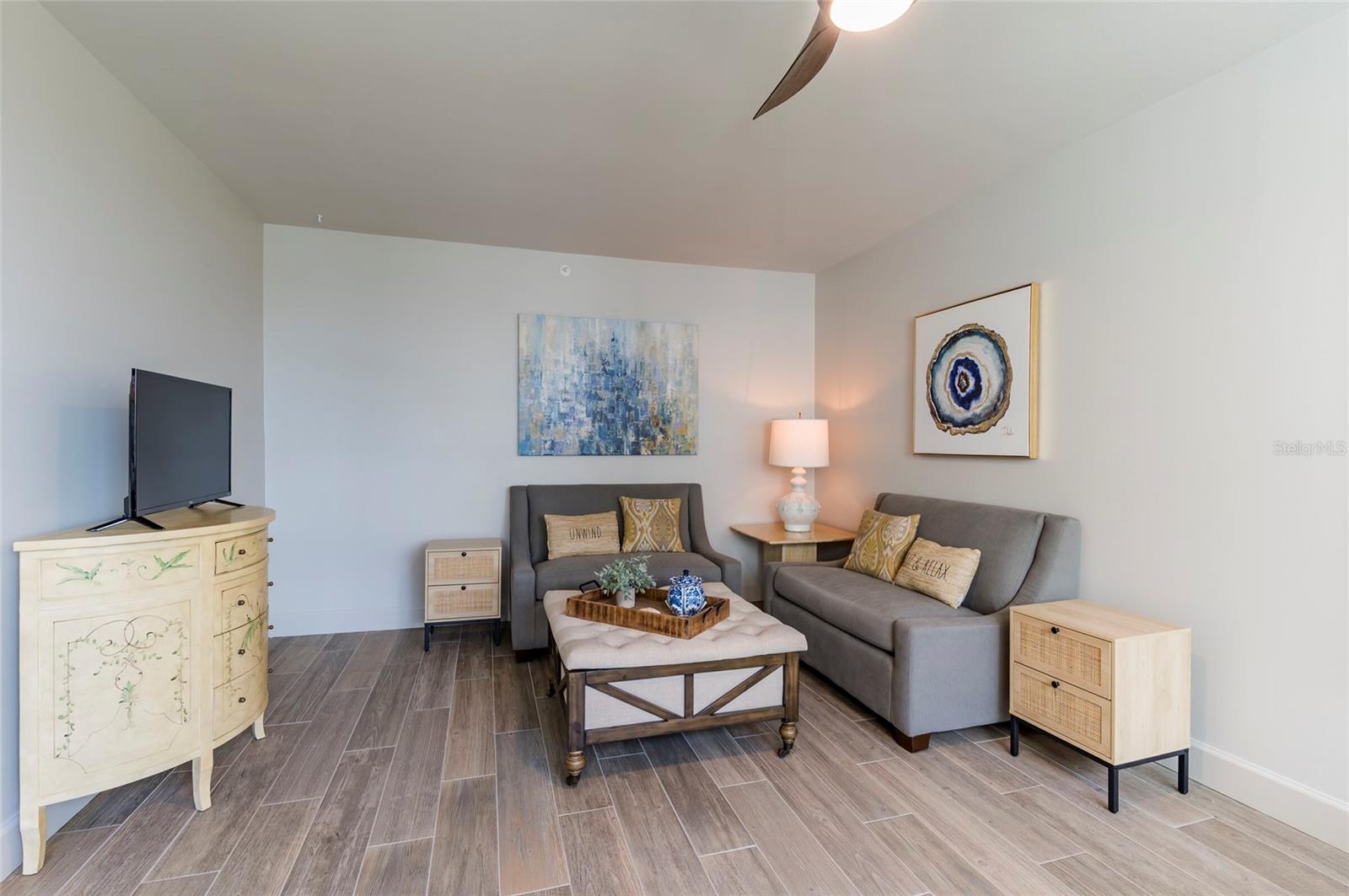 Image 31 of 57 For 1480 Gulf Boulevard 901