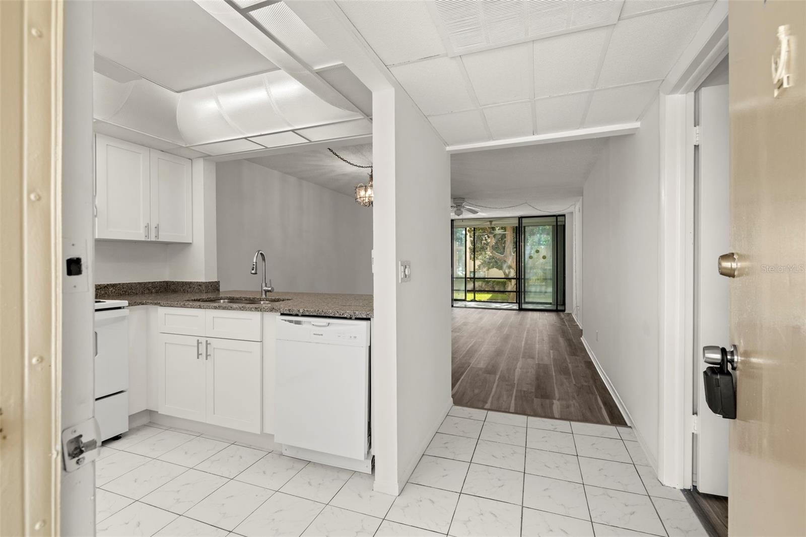 Image 13 of 40 For 14130 Rosemary Lane 2208