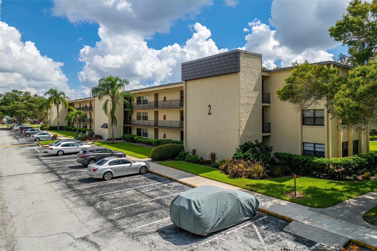 Image 7 of 40 For 14130 Rosemary Lane 2208