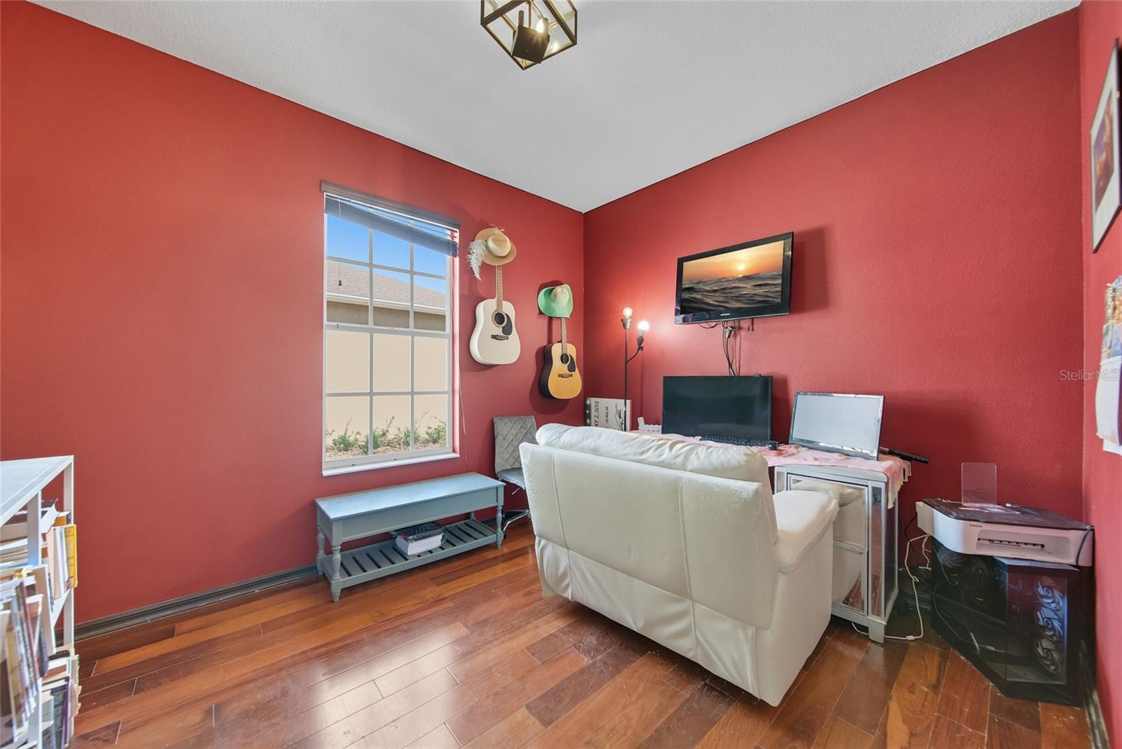 Listing photo id 13 for 19120 White Wing Place