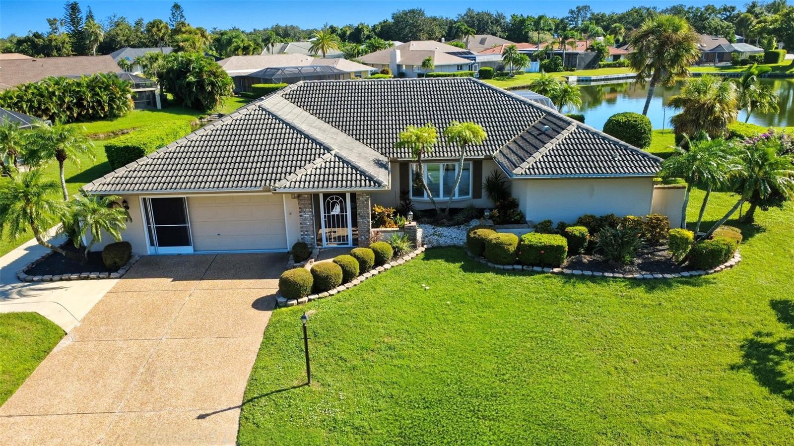 Image 2 of 61 For 6994 Country Lakes Circle