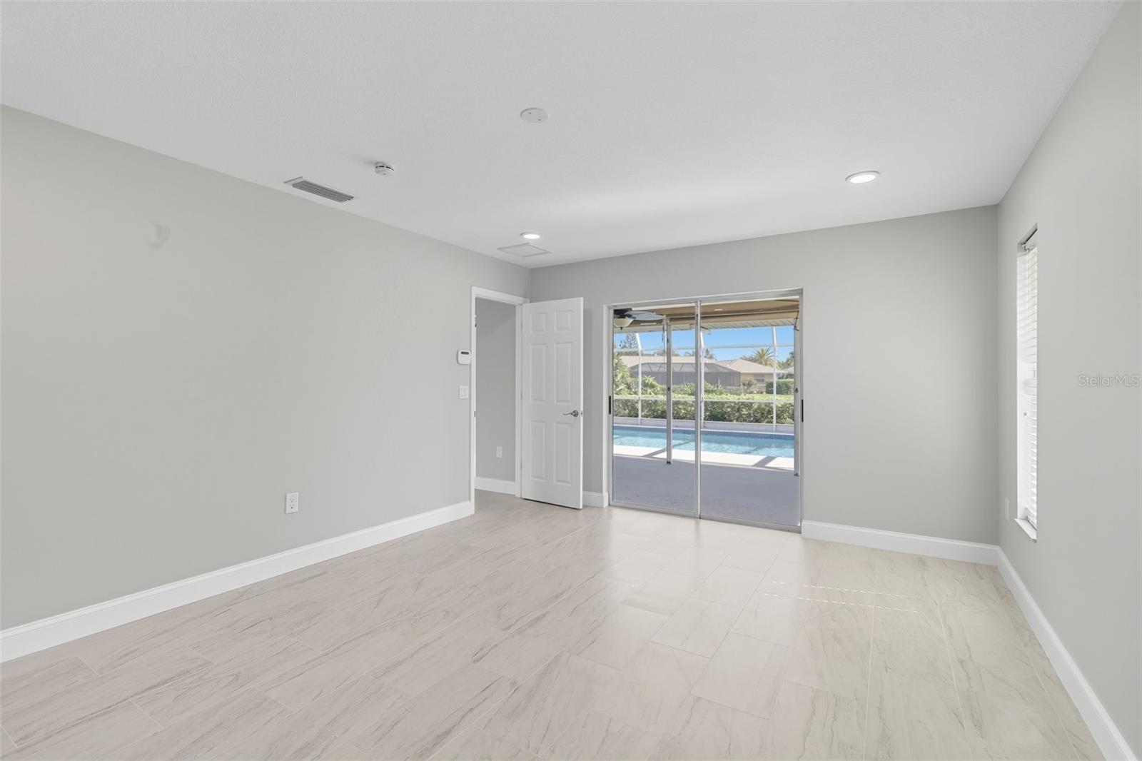 Image 39 of 61 For 6994 Country Lakes Circle