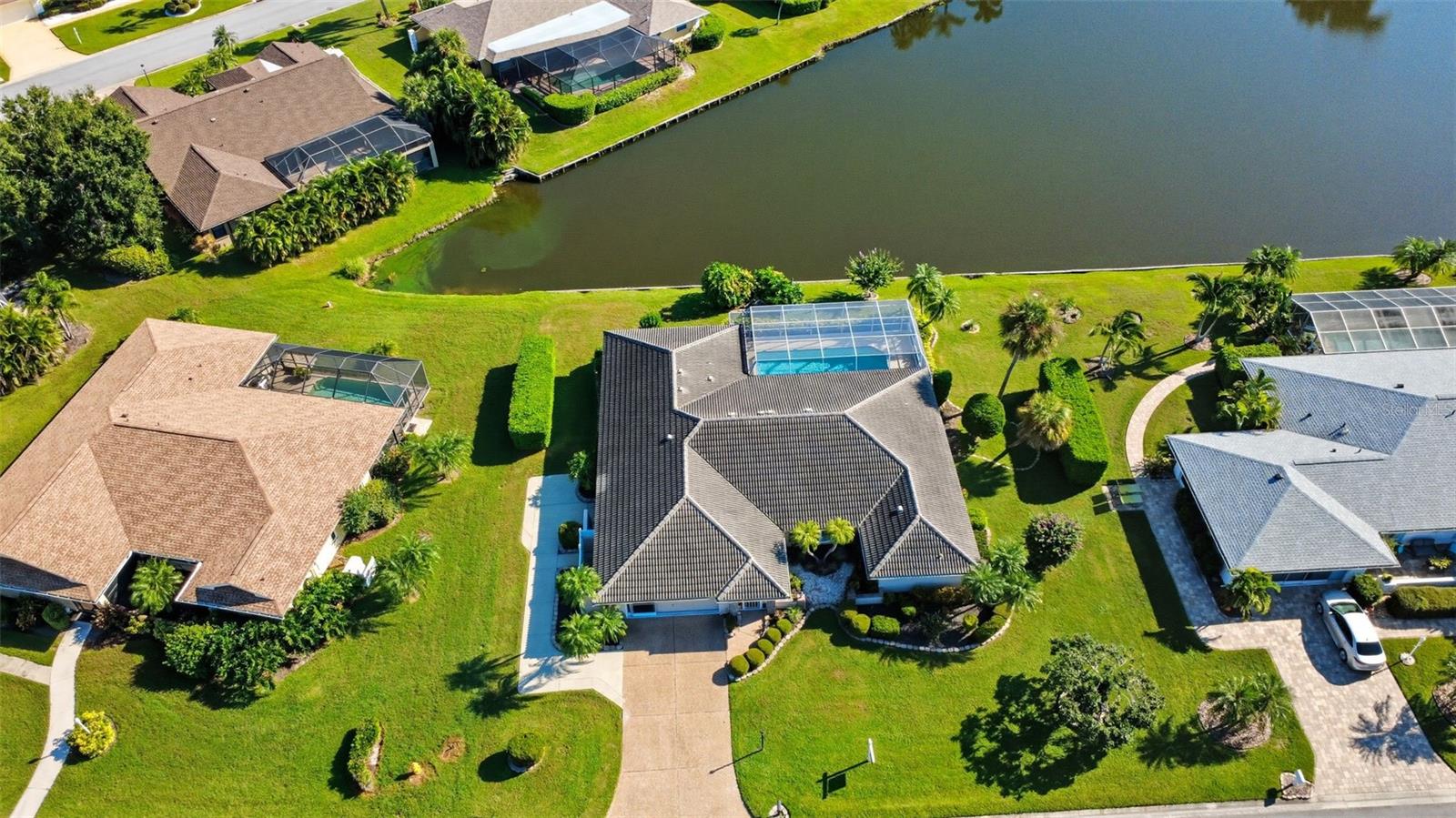 Image 4 of 61 For 6994 Country Lakes Circle