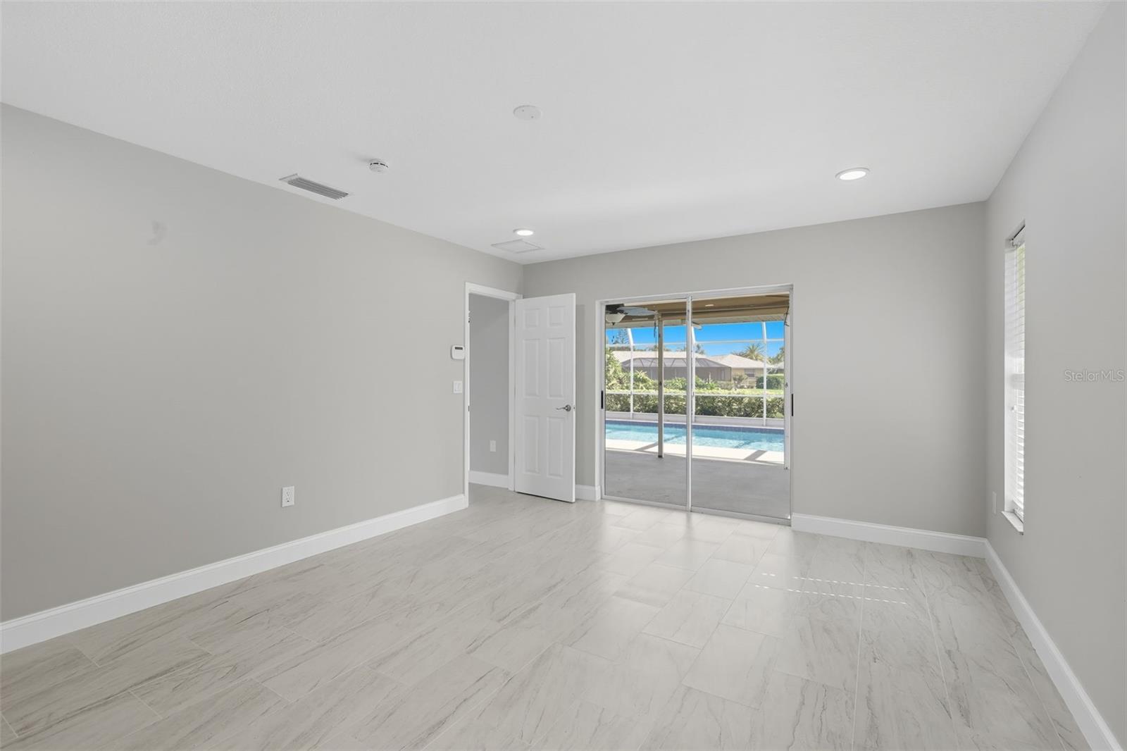 Image 40 of 61 For 6994 Country Lakes Circle