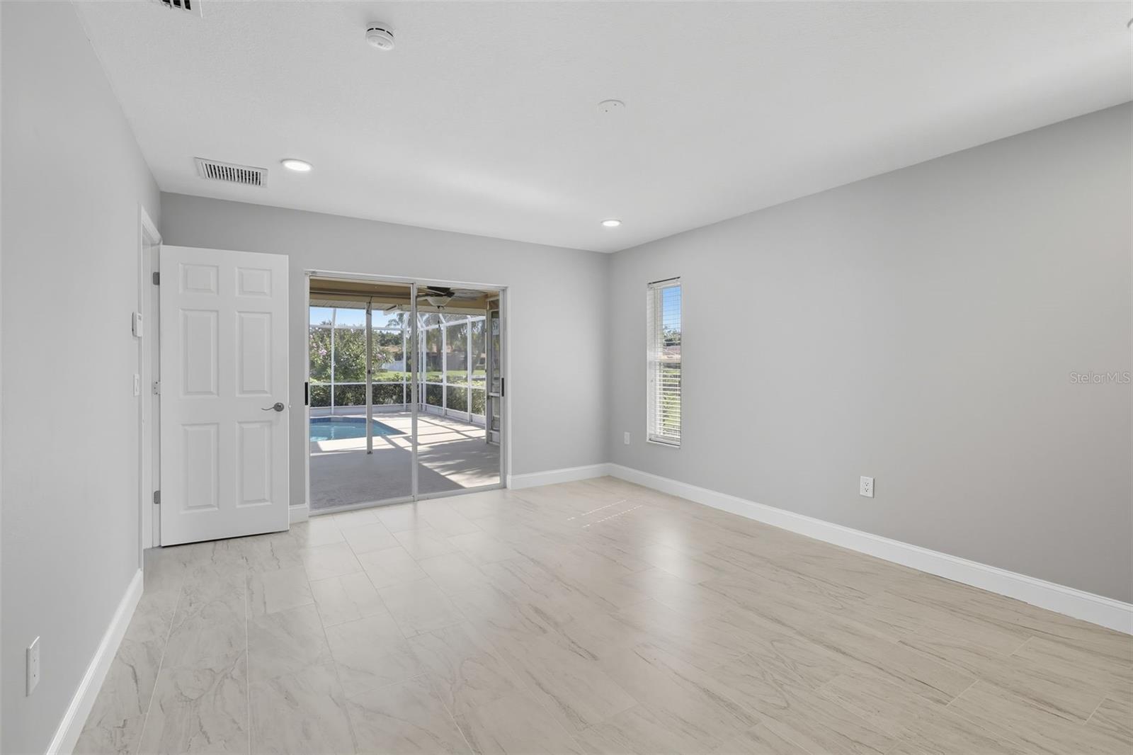 Image 41 of 61 For 6994 Country Lakes Circle