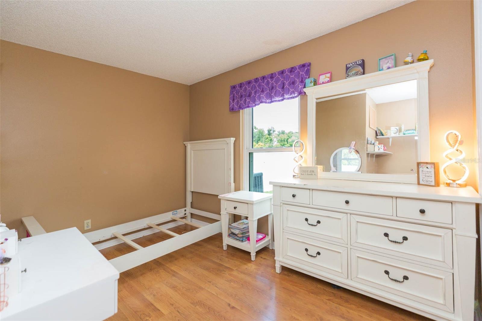 Image 15 of 39 For 607 Sand Ridge Drive