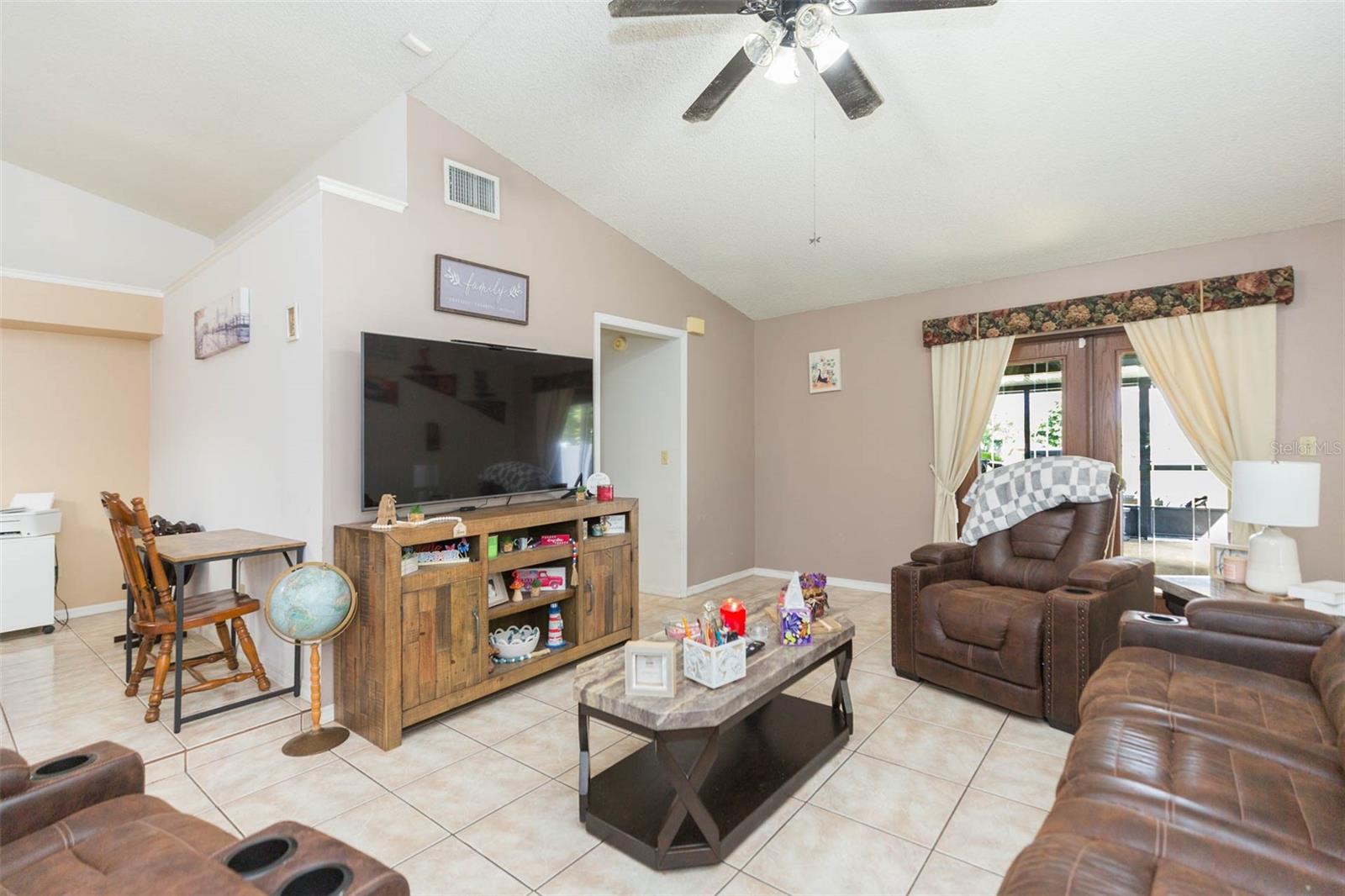 Image 9 of 39 For 607 Sand Ridge Drive