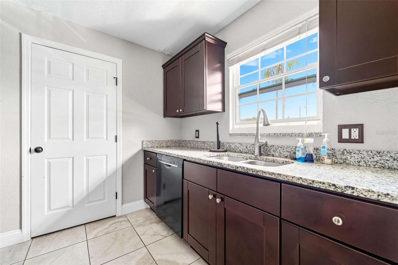 Image 4 of 19 For 200 Country Club Drive 808