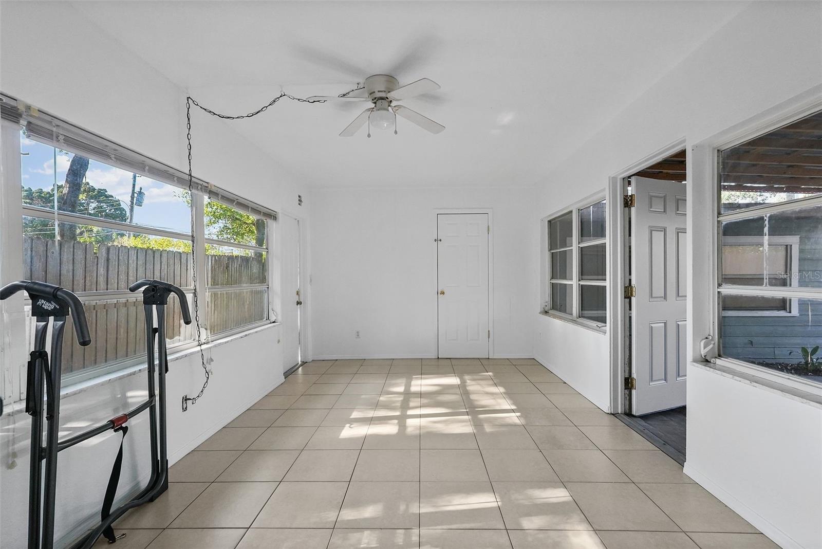 Image 20 of 53 For 3027 Burlington Avenue N