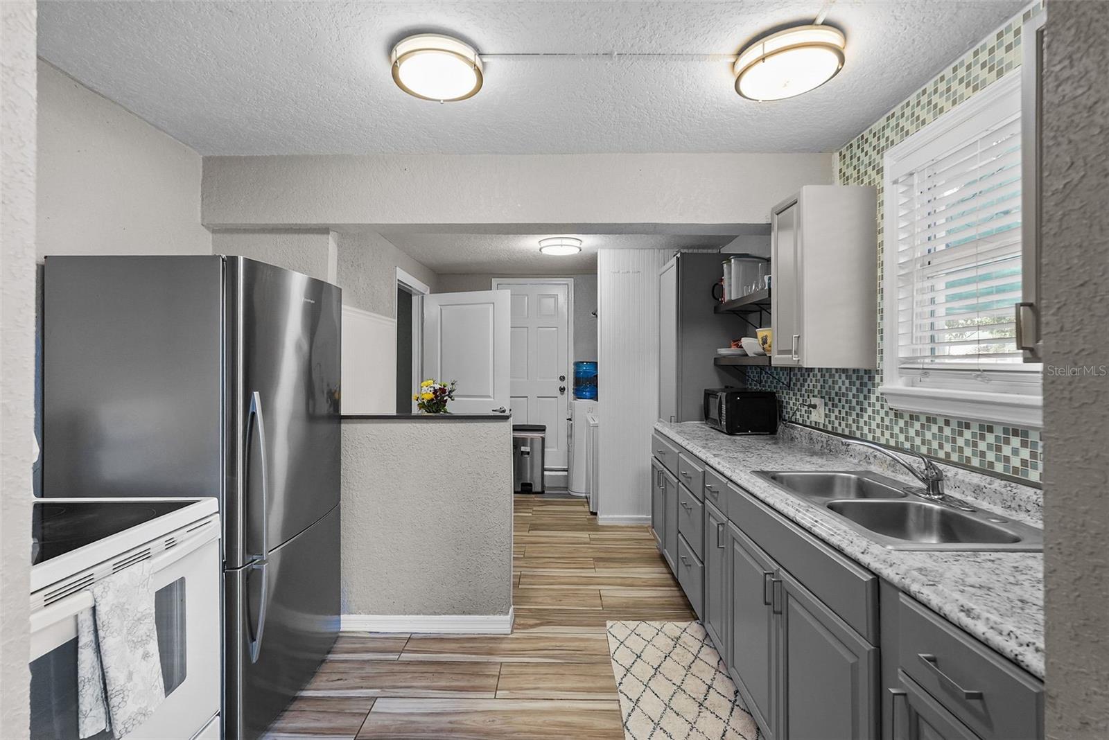 Image 36 of 53 For 3027 Burlington Avenue N