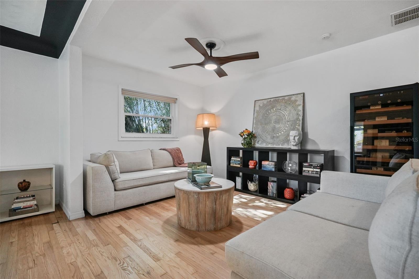 Image 7 of 53 For 3027 Burlington Avenue N