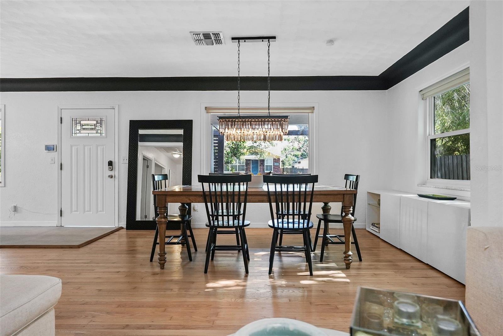 Image 9 of 53 For 3027 Burlington Avenue N