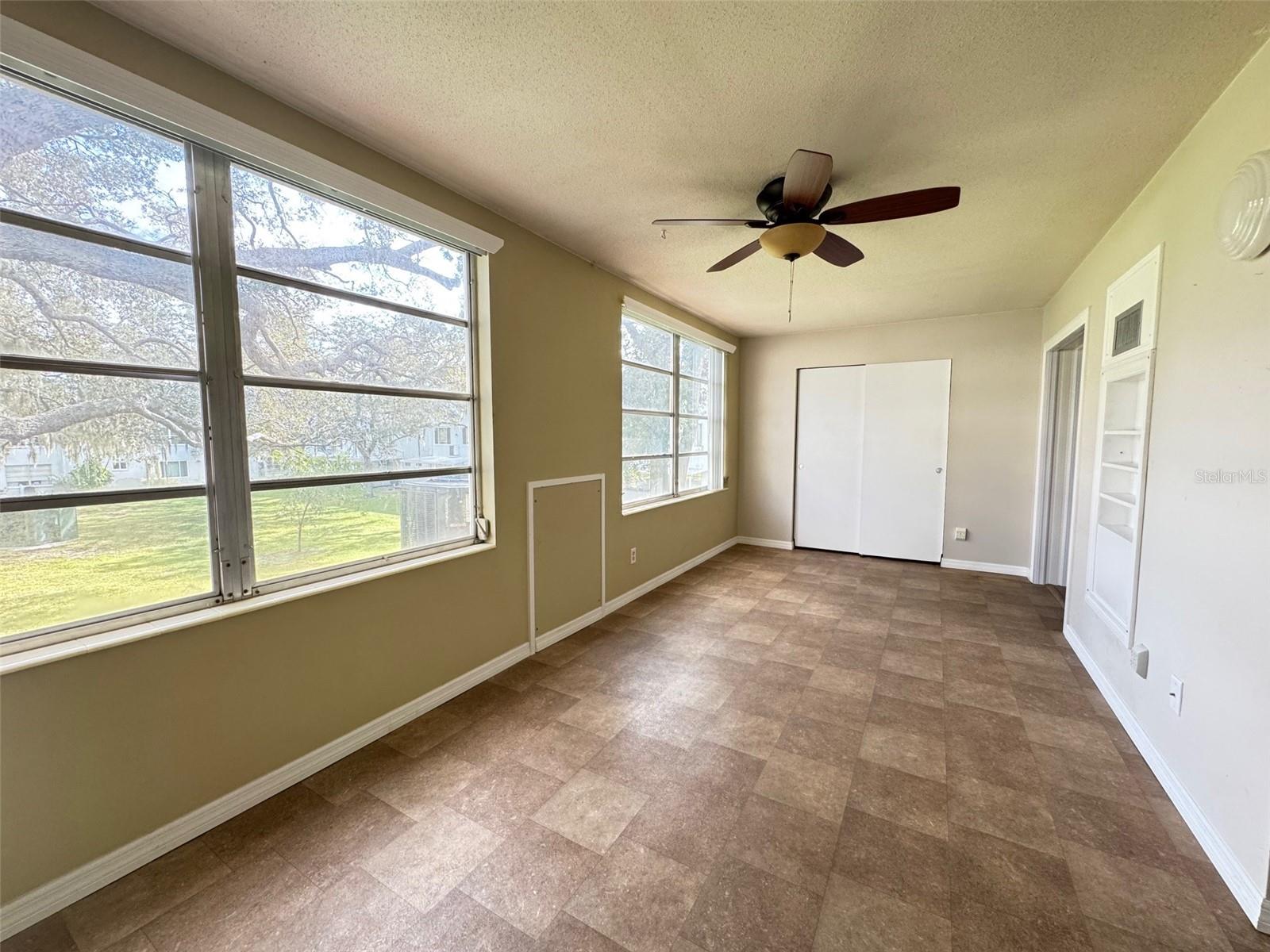 Image 14 of 74 For 2360 World Parkway Boulevard 38