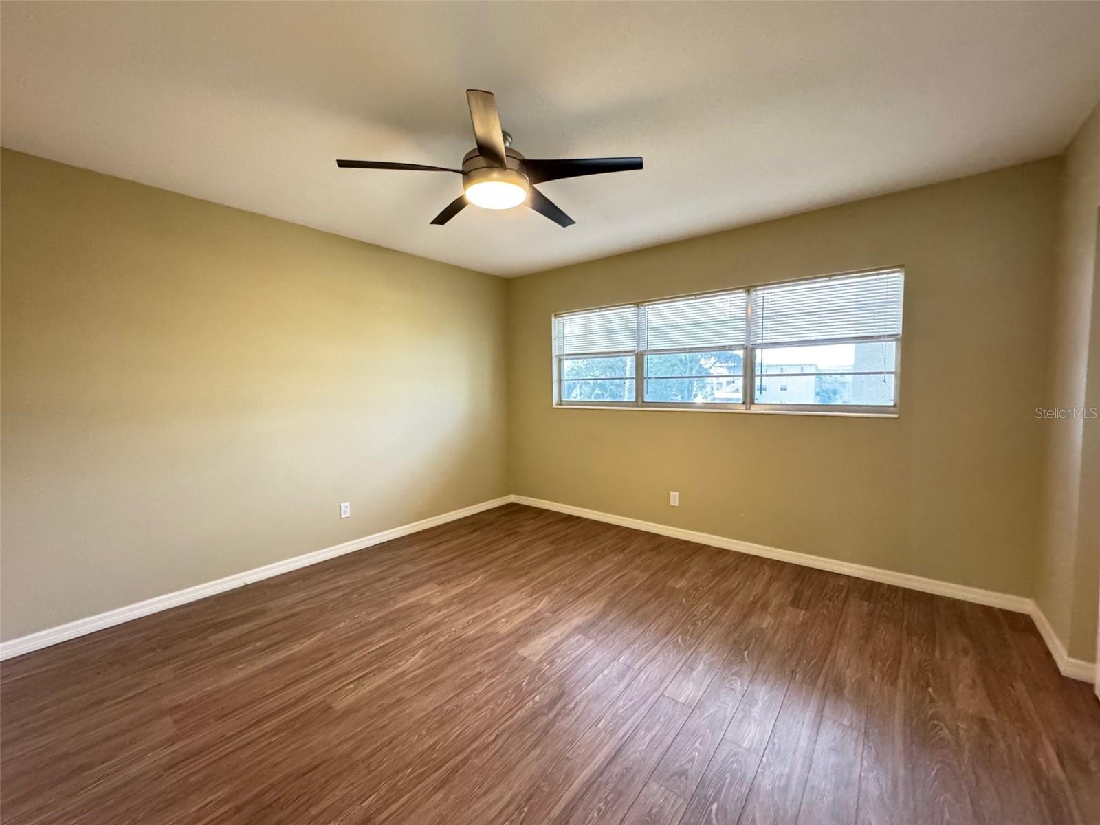 Image 16 of 74 For 2360 World Parkway Boulevard 38