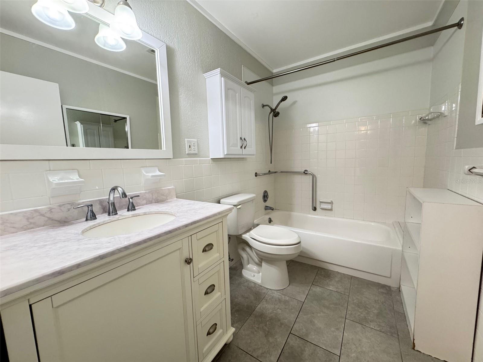 Image 18 of 74 For 2360 World Parkway Boulevard 38