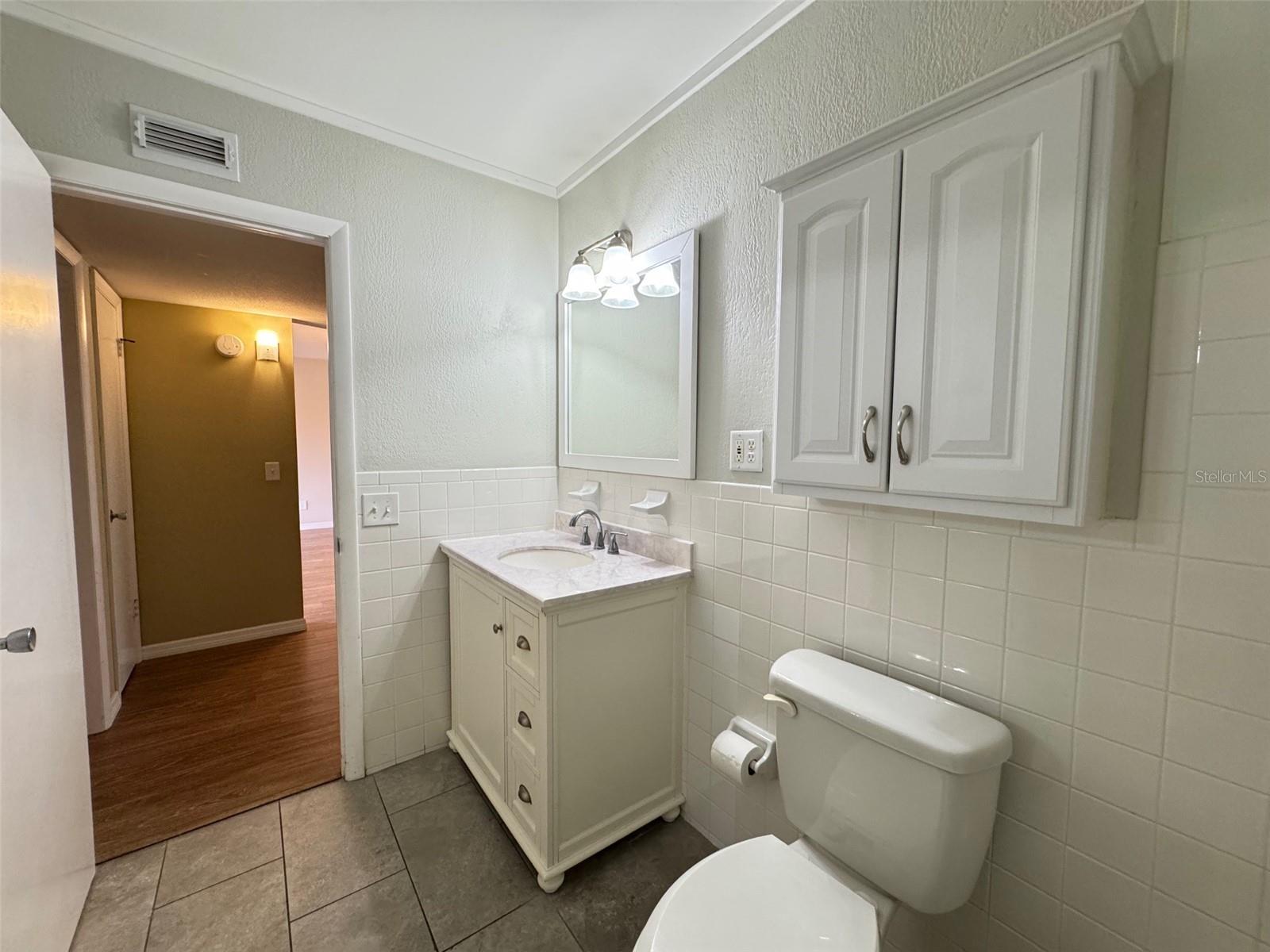 Image 19 of 74 For 2360 World Parkway Boulevard 38