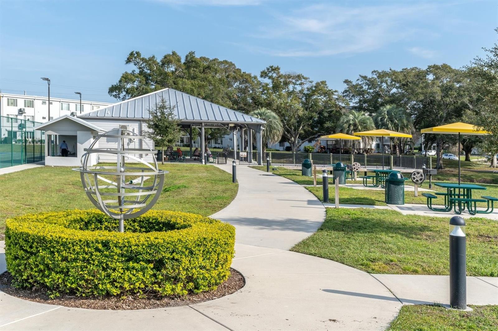 Image 29 of 74 For 2360 World Parkway Boulevard 38