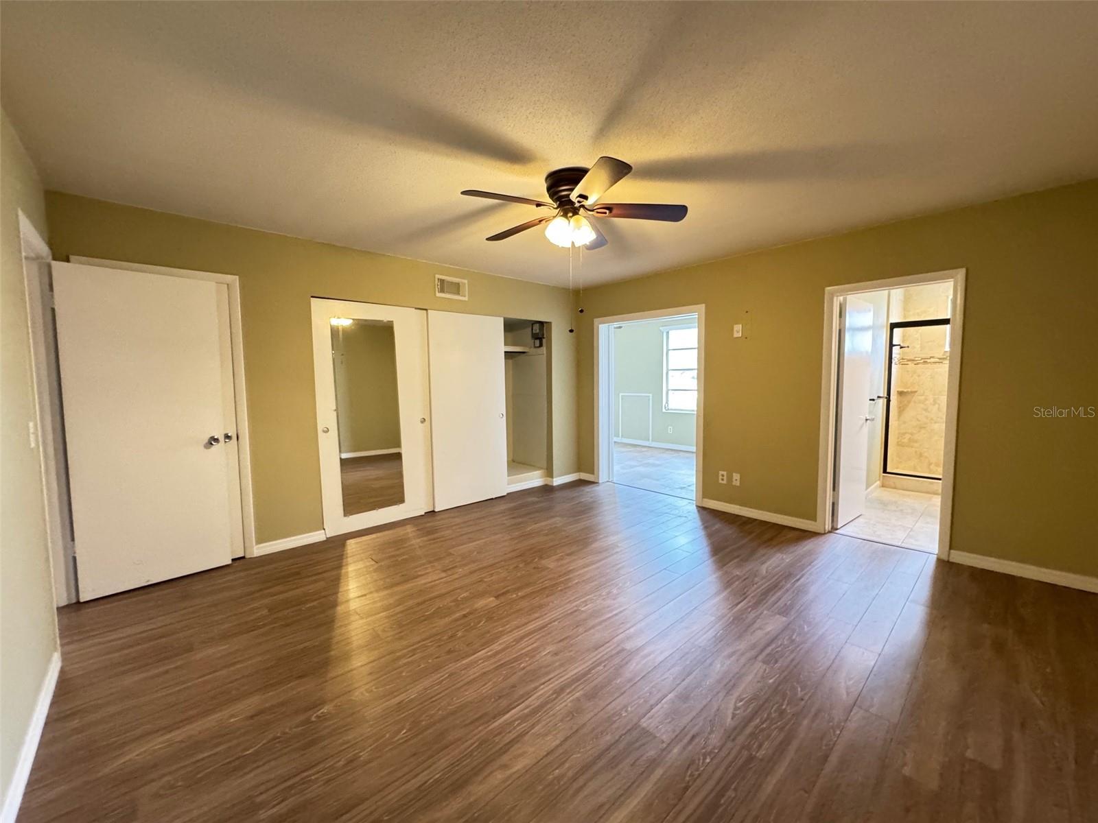 Image 9 of 74 For 2360 World Parkway Boulevard 38