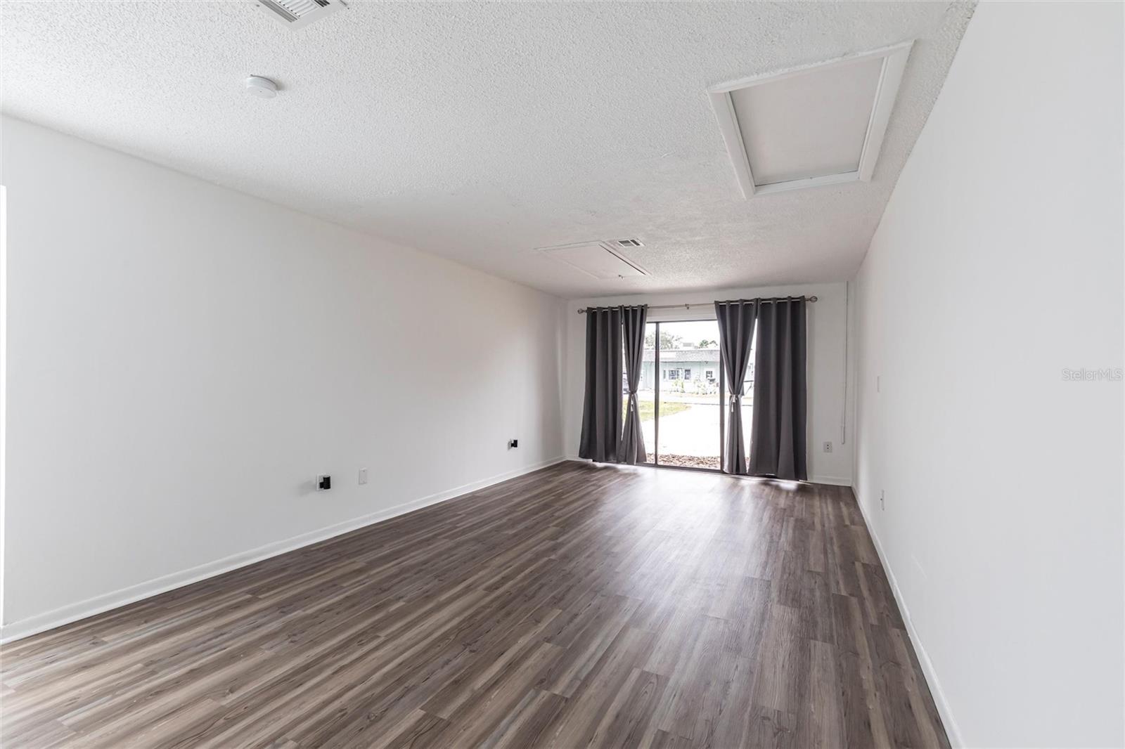 Image 18 of 23 For 3081 Englewood Road