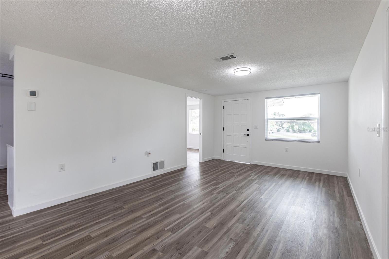 Image 6 of 23 For 3081 Englewood Road